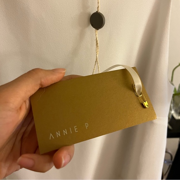 ANNIE P White Romper Size M - Picture 2 of 4